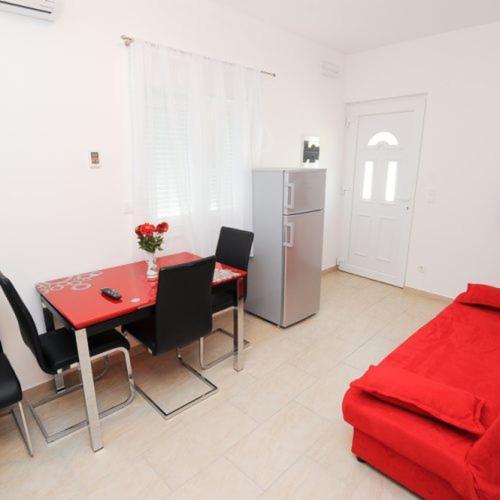 פודסטראנה Apartmani Ivo מראה חיצוני תמונה
