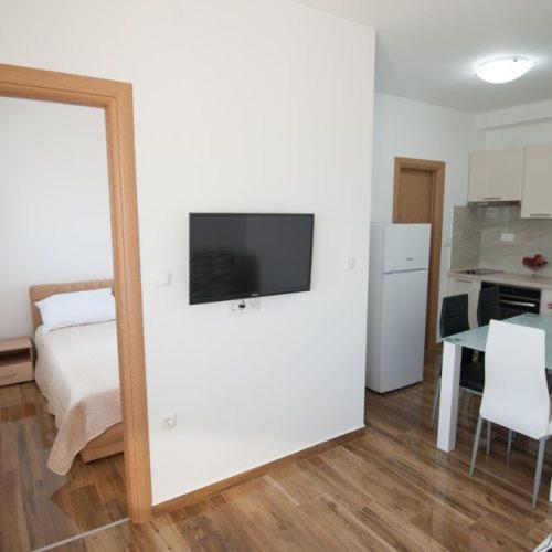 פודסטראנה Apartmani Ivo מראה חיצוני תמונה