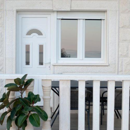 פודסטראנה Apartmani Ivo מראה חיצוני תמונה