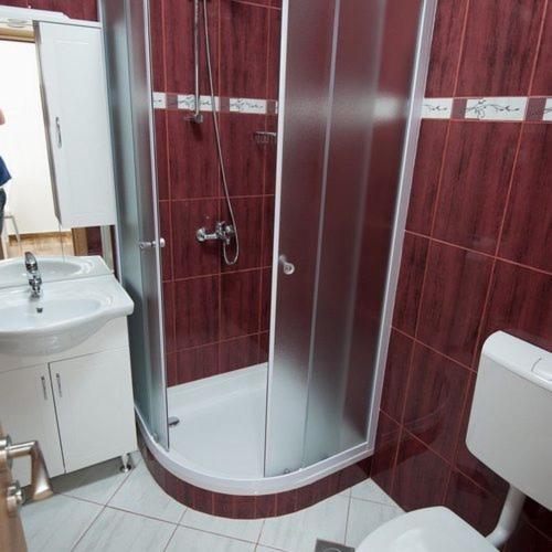 פודסטראנה Apartmani Ivo מראה חיצוני תמונה