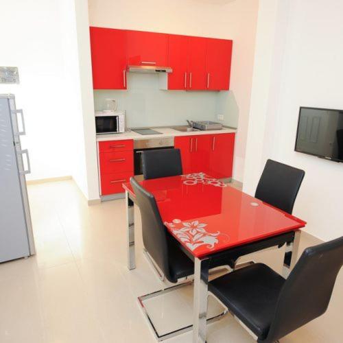 פודסטראנה Apartmani Ivo מראה חיצוני תמונה