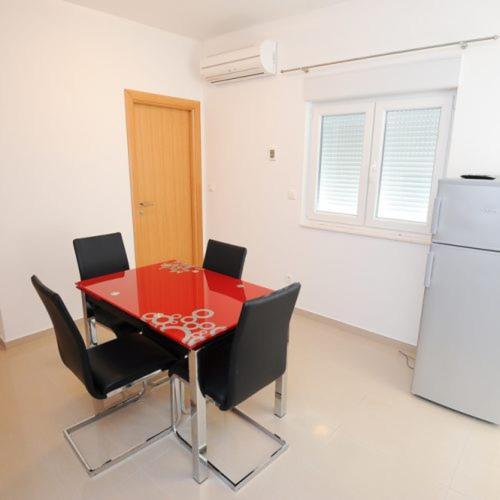 פודסטראנה Apartmani Ivo מראה חיצוני תמונה