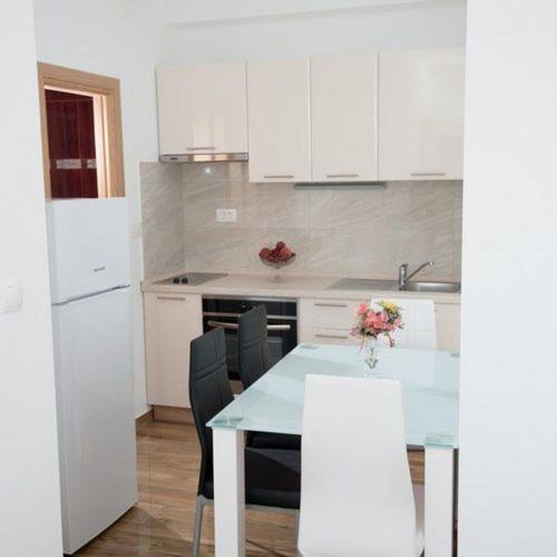 פודסטראנה Apartmani Ivo מראה חיצוני תמונה