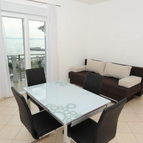 פודסטראנה Apartmani Ivo מראה חיצוני תמונה
