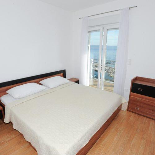 פודסטראנה Apartmani Ivo מראה חיצוני תמונה